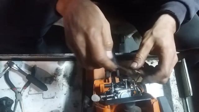 Штиль 230 с китайским карбюратором WAlbro смотреть онлайн