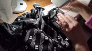 ДАЛА ВТОРУЮ ЖИЗНЬ СТАРОМУ СВИТЕРУ! Переделка одежды