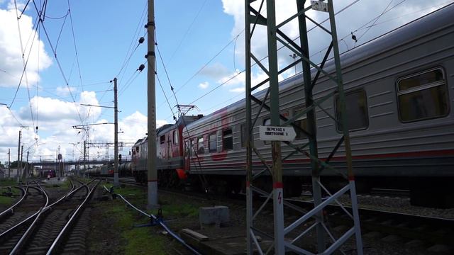 ЭП2К-272 с поездом №392 СПб-Микунь (RZD) Волховстрой