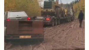 Автодорога Усть-Кут-Северобайкальск перекрыта уже три дня из-за пробки. Машины утонули в грязи