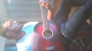 Облака плывут по небу ватному