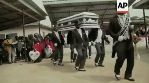 негры танцуют на похоронах