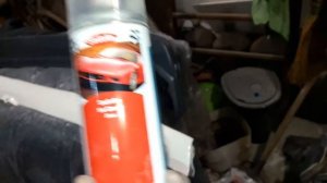 Акриловый лак разъедает краску