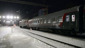 Дневной Экспресс №119 Саранск-Москва с электровозом ЭП2К-338 отправляется со станции Саранск
