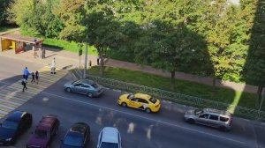 Обнинская зебра встречает детей на пешеходном переходе