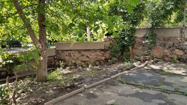 Прогулка по городу Днепрорудное. Ленина 33 и 35 (Центральная). смотреть онлайн