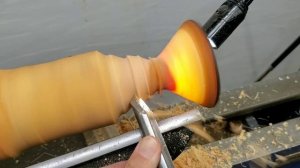 Woodturning log to a flowers art!! 【木工旋盤】職人技で木の枝から花のオブジェを作る!लकड़ी