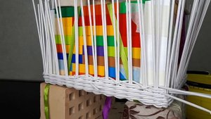 Узор "КРЕСТИКИ". Плетение из бумажной лозы