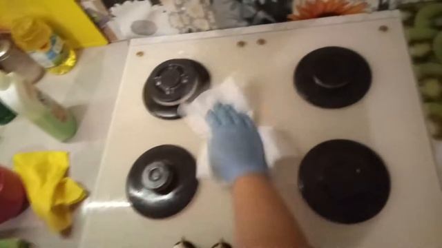 Cтеклянная варочная поверхность,уход -очень просто)