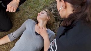 Что будет если ПЧЕЛА УКУСИТ ЗА ГЛАЗ