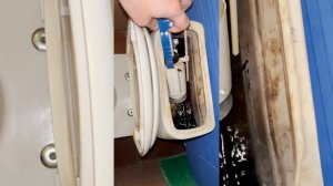 ЧТО ДЕЛАТЬ ЕСЛИ ТЕЧЕТ ВОДА В УНИТАЗЕ?! РЕШЕНИЯ ПРОБЛЕМЫ ЗА 1 МИНУТУ!