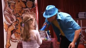 Аниматор с шоу мыльных пузырей на детский праздник