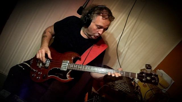 Gibson EB3... My Birthday Thank You to all... смотреть онлайн