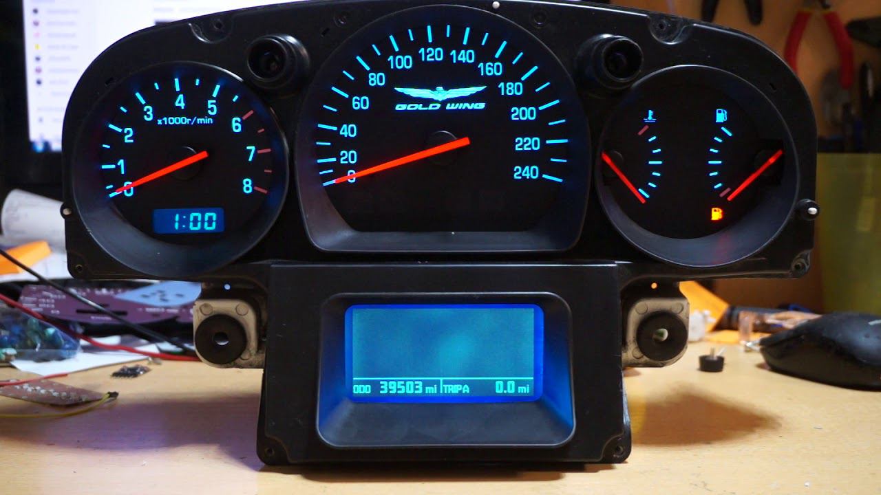 Honda Gold Wing пересвет приборной панели смотреть онлайн