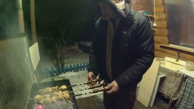 ОДИН ДЕНЬ НА ДАЧЕ- РЫБАЛКА И ШАШЛЫК  / ОТДЫХ НА ПРИРОДЕ #зимняяжерлица #рыбалка2021#видеорыбалка
