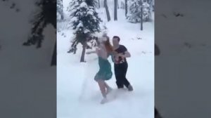 Танцы в лесу. Така така така така та.