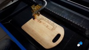 Лазерная ГРАВИРОВКА на кухонной РАЗДЕЛОЧНОЙ ДОСКЕ.