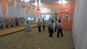 Русский стилизованный танец "Русских не победить!"