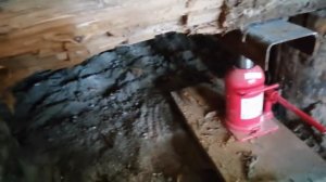 КАК ЗАМЕНИТЬ ГНИЛЫЕ УГЛЫ ДОМА НА КИРПИЧНЫЕ СТОЛБУШКИ.