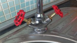 Капает кран. Ремонт кран буксы.