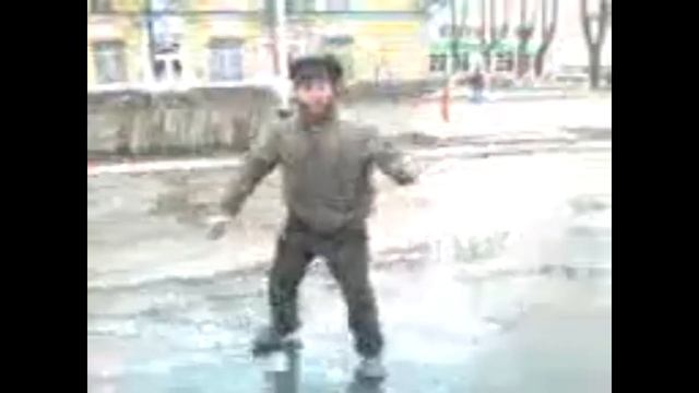 Ягода малинка. Клип про танцующих алкашей смотреть онлайн