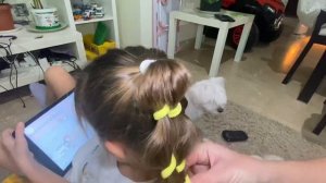 Быстрая причёска в школу.Красивая причёска для девочки. Причёска с резинками.