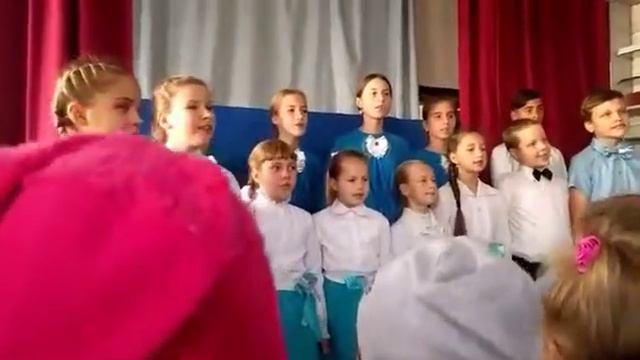 День матери. Песня "Мама" (Руки усталые тихо опущены...) смотреть онлайн