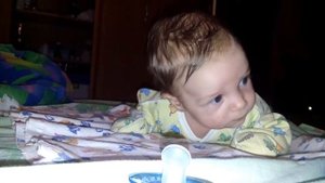 2 месяца. Научился сам держать головку