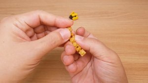 Micro LEGO brick lion transformer mech -  Golden Lion