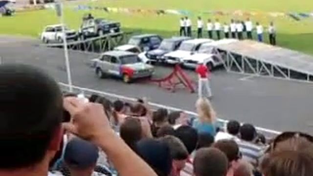 Опасные трюки на день города в Омске!!! смотреть онлайн