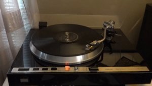 Sansui SR-838 Quartz Servo Direct - Drive Turntable