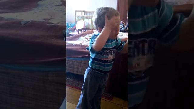 Копия видео Рома поет Рогожина смотреть онлайн