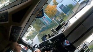 Клип молодого ДАЛЬНОБОЙЩИКА! песня "Большегрузы с перегрузом"