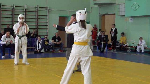 Киокусинкай / Первенство Мурманска / Кумитэ / Клевакина Дарья - Фролова Екатерина #2