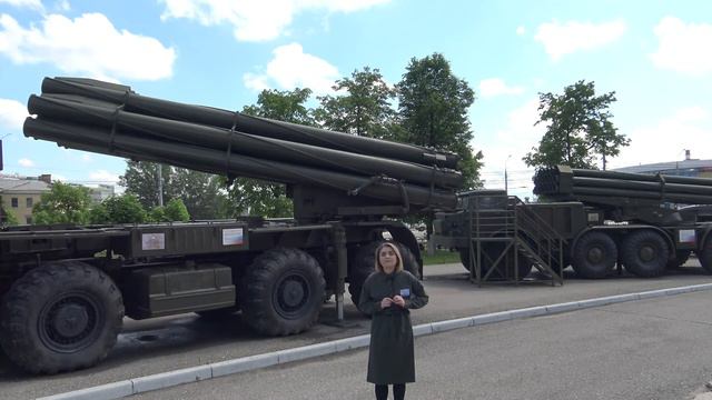 Цикл видеоэкскурсий по выставке образцов военной техники второй половины XX века. Выпуск 1 смотреть онлайн