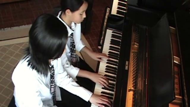 Anitra's Dance by Grieg for piano duet смотреть онлайн