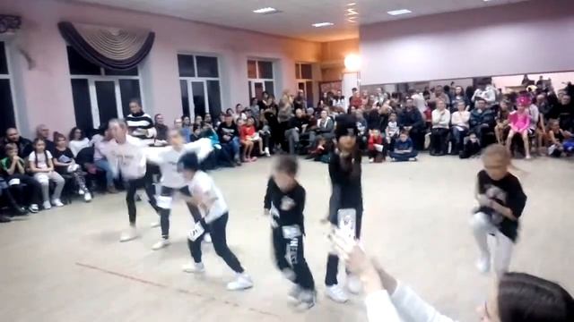 2018г.Кирюша. Окрытый чемпионат по современным танцам.Хип- хоп смотреть онлайн