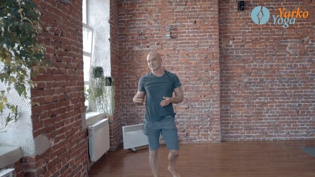 Стойки на руках, шаг за шагом. Йога для начинающих. смотреть онлайн