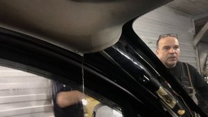 Течь лобового стекла Додж Калибр