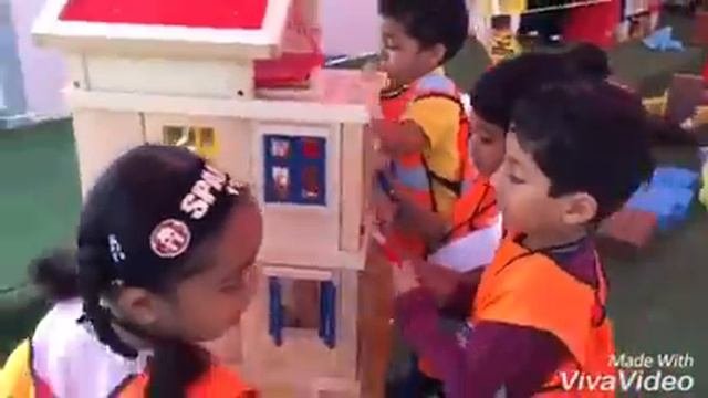 Learning Through Construction Play