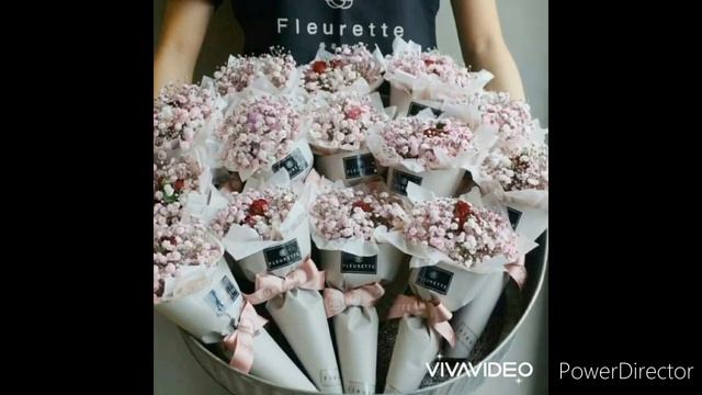 Mini flower bouquets and post card so cute смотреть онлайн