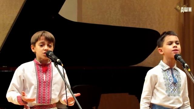 Бо прийдуть до тебе три празники в гості. РАДУЙСЯ! смотреть онлайн