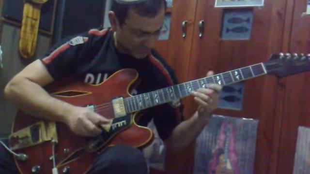 בלילה.זוהר ארגוב בביצוע דורון שחר gibson trini lopez like es-335 смотреть онлайн