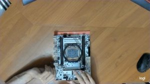 Распаковка белой материнской платы MACHINIST X99 K9