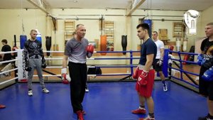 "Змеиный" удар или удар "Кросс". От этого удара страдают все