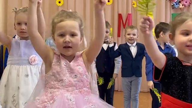 2_5422695003484863293.MOV