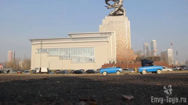 Советский педальный "Москвич"