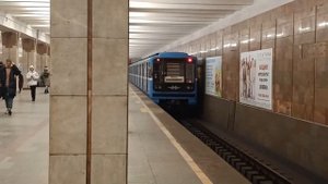 Новосибирский метрополитен - сборник поездов на станции Октябрьская!