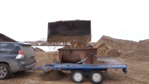 Загрузка и перевозка граф массы на легковом прицепе БАГЕМ