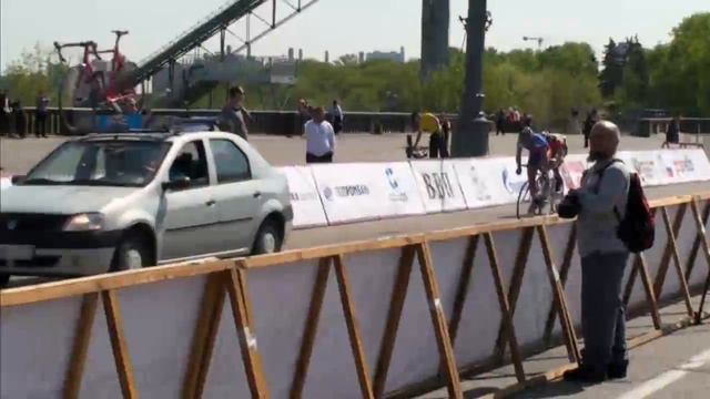 Велогонщики принимают не только допинг смотреть онлайн